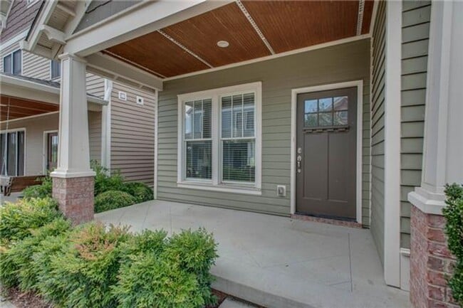 Building Photo - Awesome 2BE/2BA in the Carothers Farms!!