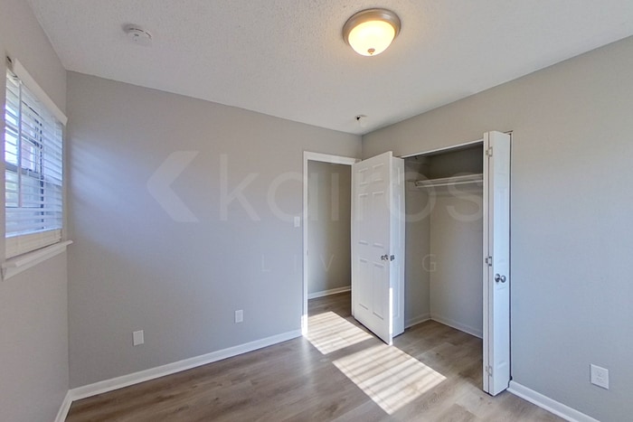 Building Photo - 3400 Teckla Blvd