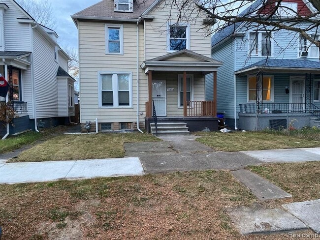 Primary Photo - 569 Melbourne St