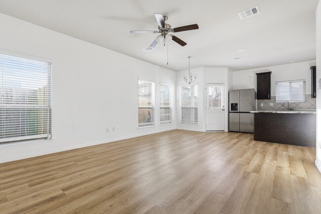 Building Photo - 6444 Wenlock Dr