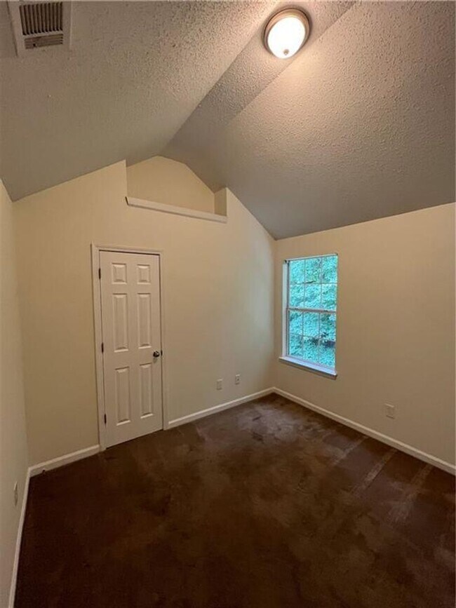 Building Photo - Douglasville Rental