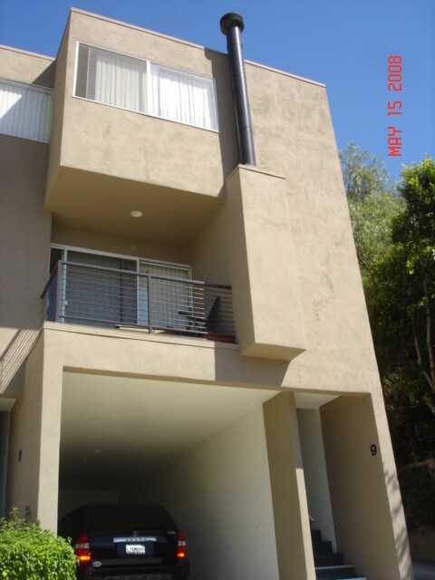 Building Photo - 1733 Lucile Ave