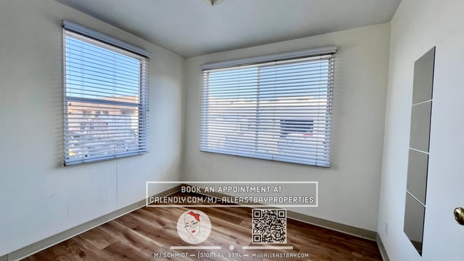 Building Photo - 1/2 Off first months Rent -4 bedroom 2 bat...