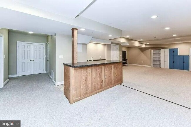 Building Photo - 1088 Safa St