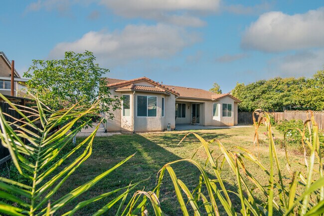 Building Photo - 3952 Serena Ave