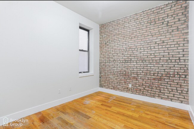 Building Photo - 772 Jefferson St