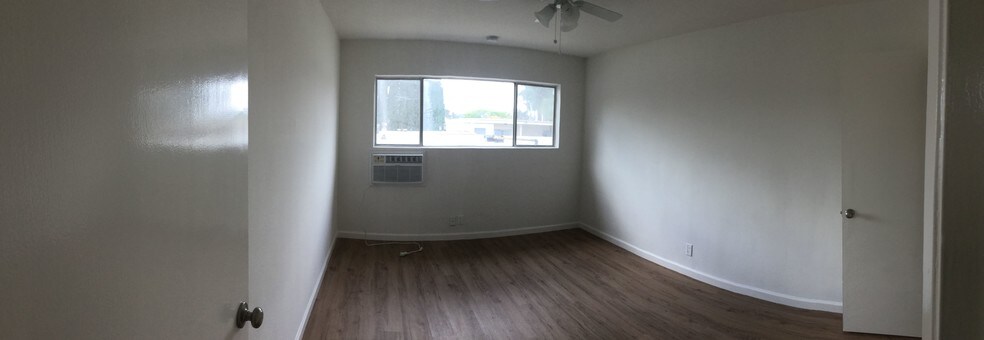 Bedroom 1 - 942 N Gardner St