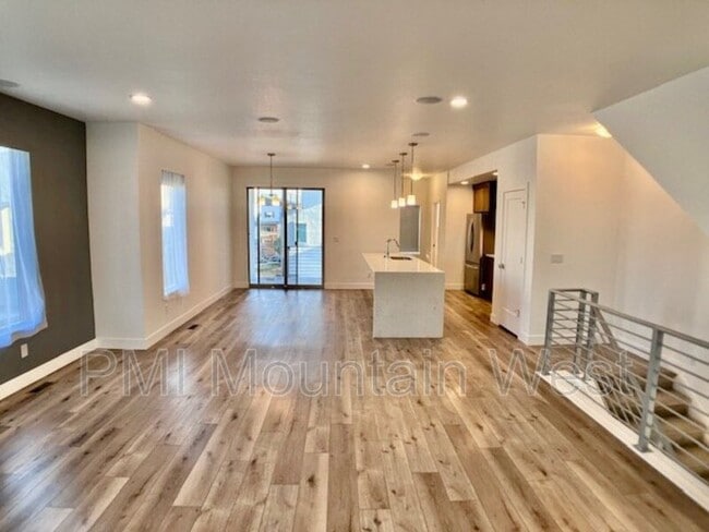 Building Photo - 503 W 2275 N