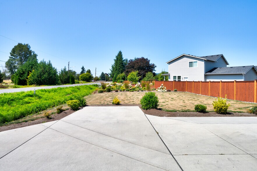 Building Photo - 604 F and S Grade Rd