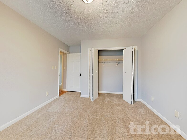 Building Photo - 5712 Albans Way