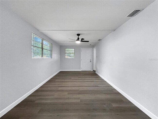 Building Photo - 3006 E Idlewild Ave