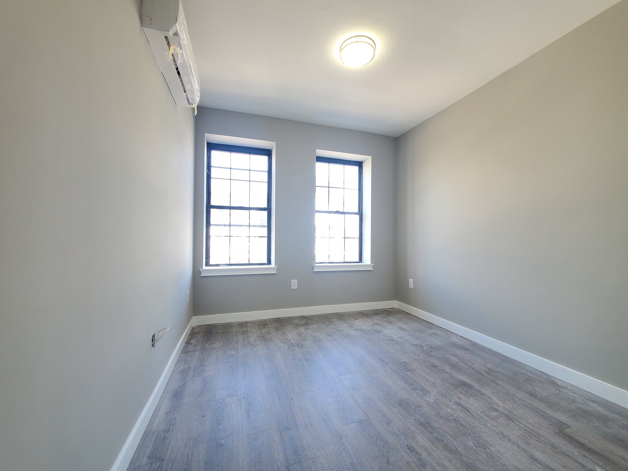 Unit 4 - 72 Arlington Ave