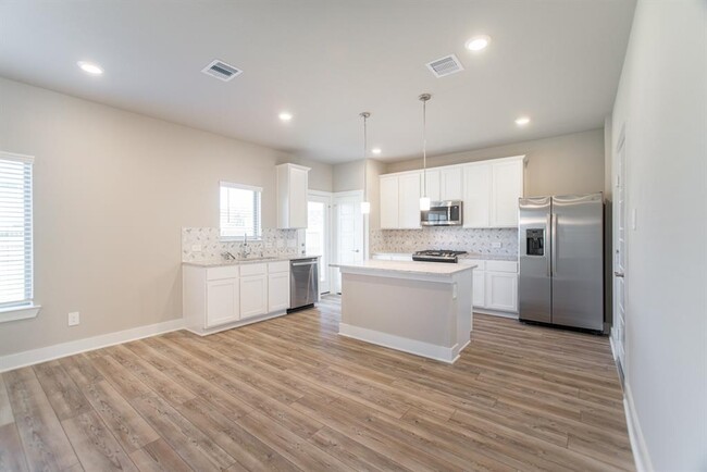 Building Photo - 10569 Preserve Wy