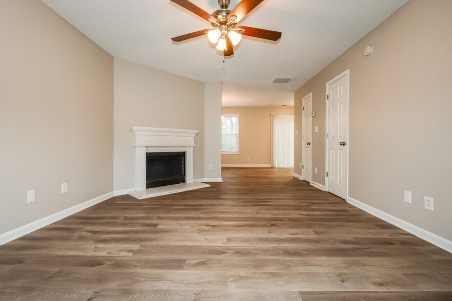 Building Photo - 6612 Chestnut Oaks Ridge