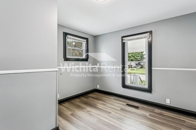 Building Photo - 1132 B W Munnell Ave