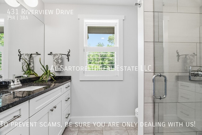 Building Photo - 431 Riverview Dr