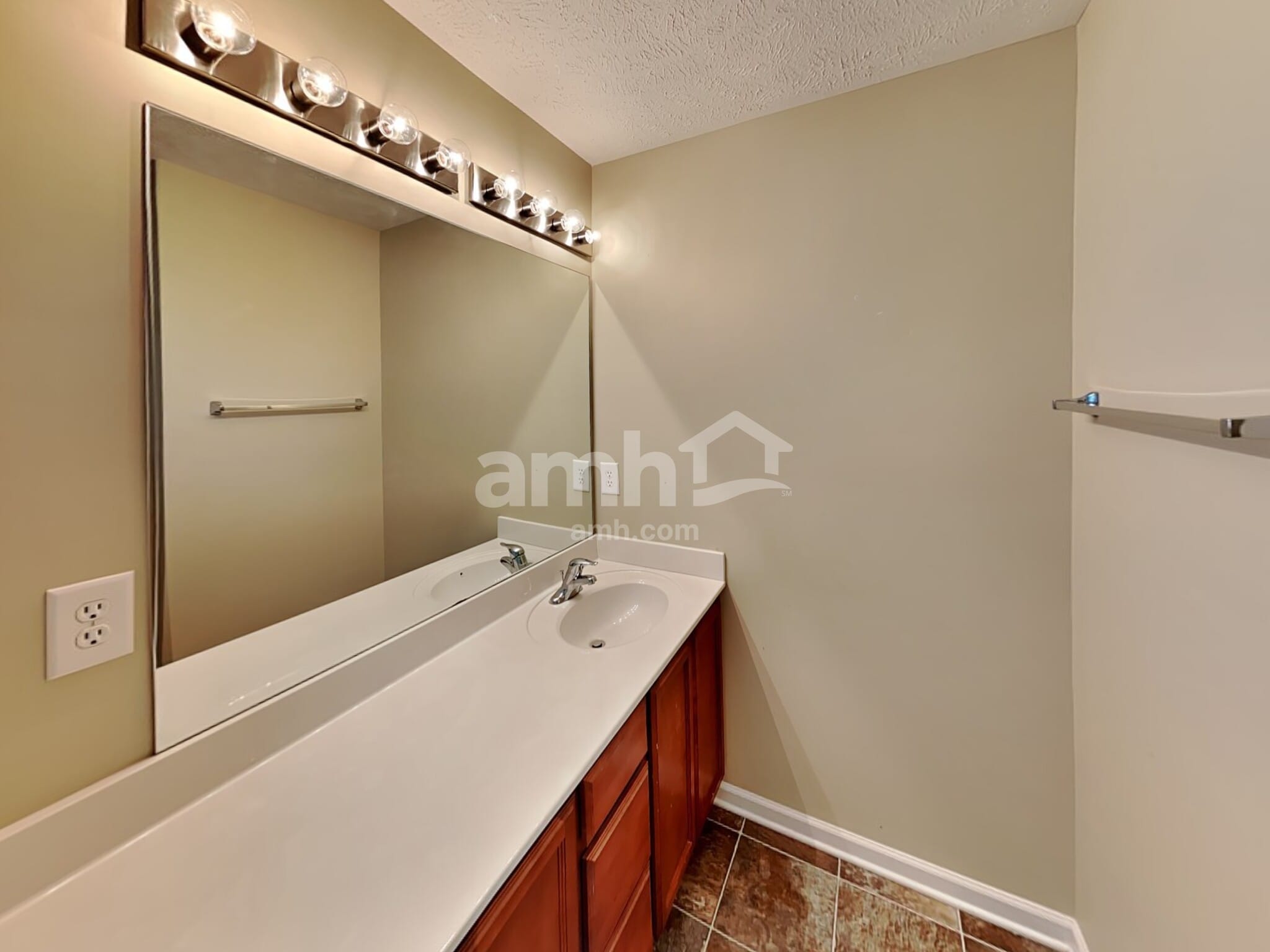 Building Photo - 1160 Shire Dr