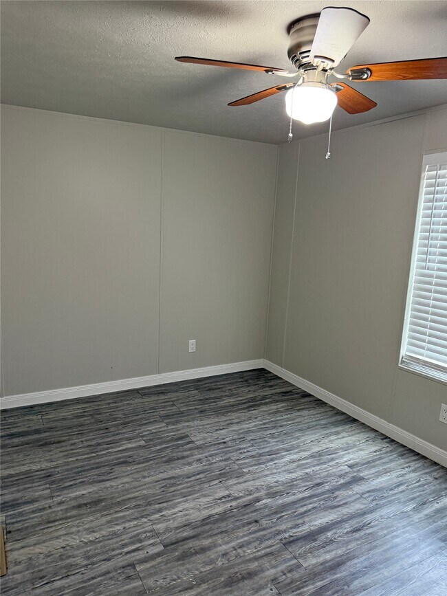 Building Photo - 211 Antilles Dr