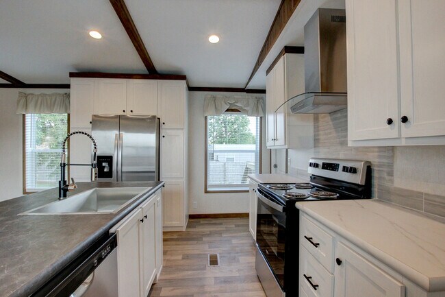 Building Photo - 295 Seays Rd