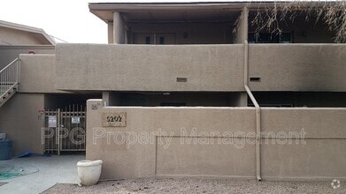Building Photo - 5202 N 8th Pl