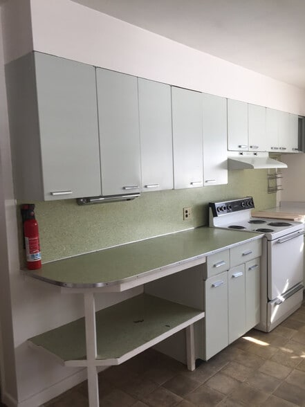 Building Photo - 100 VT-14