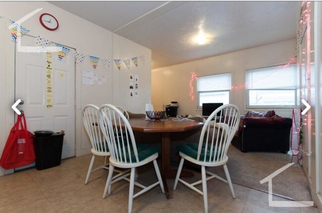 Building Photo - Great Value Near BU! 3 Bed 1 Bath