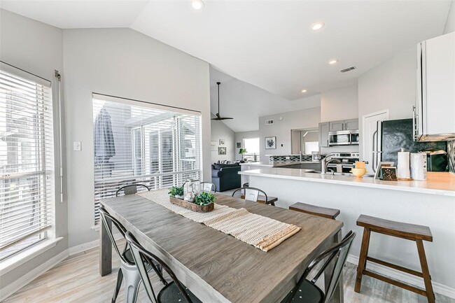 Building Photo - 17615 Termini-San Luis Pass Rd