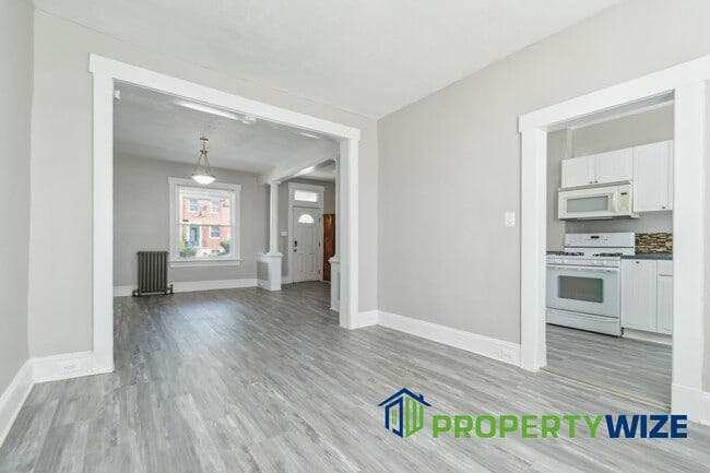Building Photo - 3343 Avondale Ave