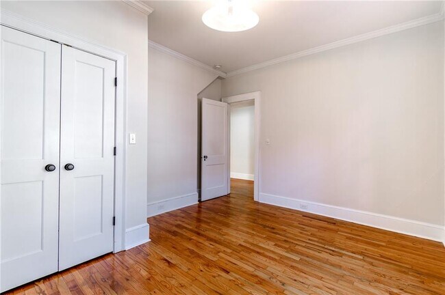 Building Photo - 628 Cooledge Ave NE