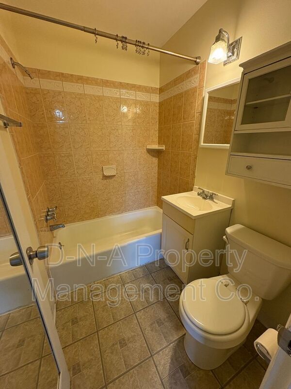 Building Photo - 1332 Dreher Ave