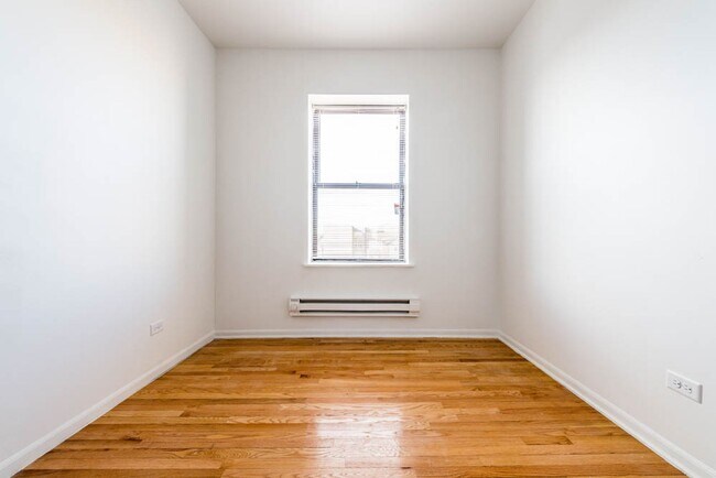 Building Photo - 705 S Lawndale Ave