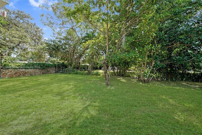 Building Photo - 4670 NW 5th St