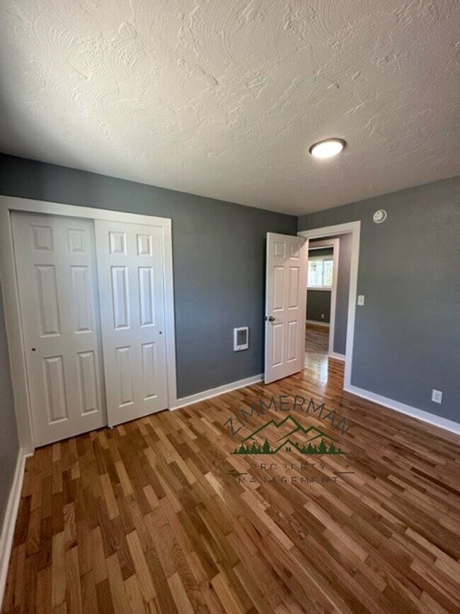 Building Photo - Fully remodeled 3-bedroom 1 bath home!