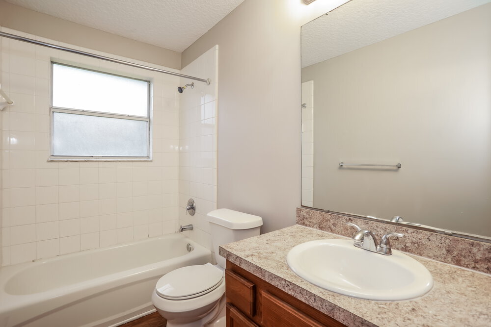 Building Photo - 299 Thornbrook Ct