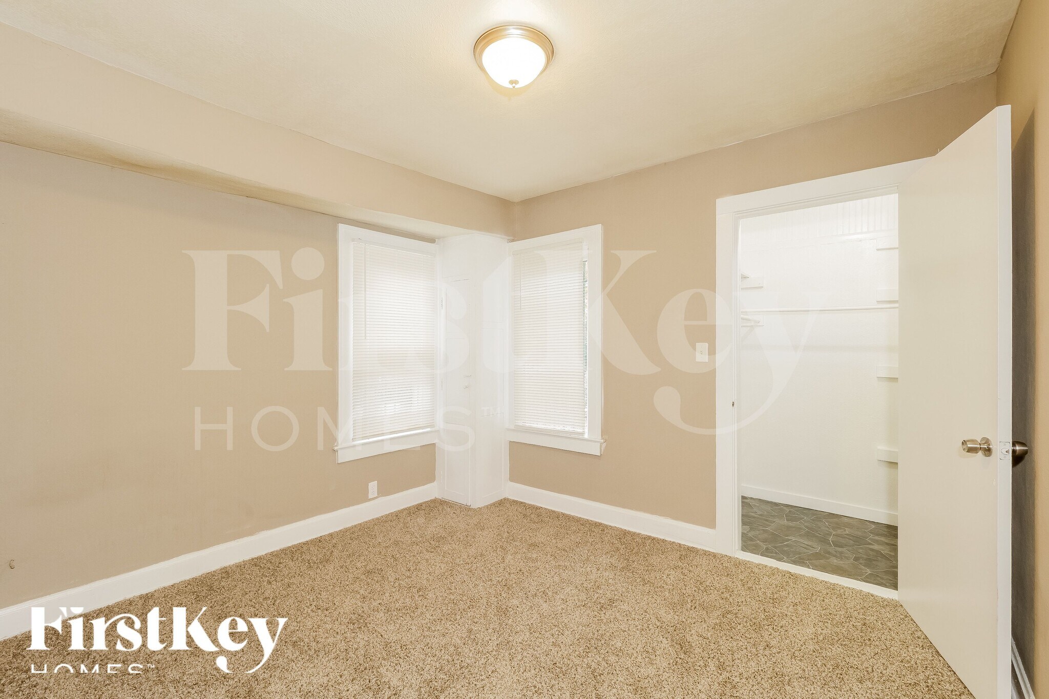 Building Photo - 6220 Tracy Ave