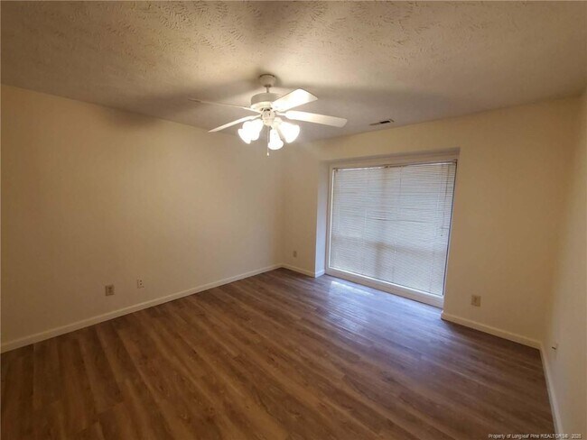 Building Photo - 1865 Tryon Dr