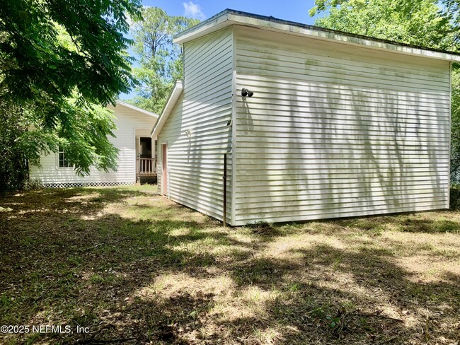 Building Photo - 6552 Hughes St