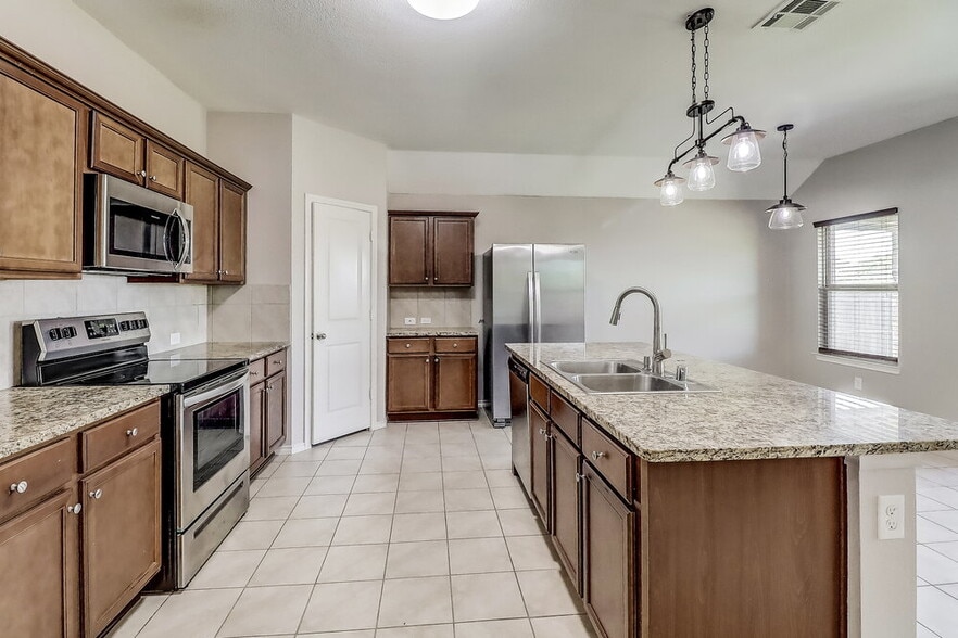 Building Photo - 2520 Caden Ct