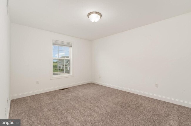 Building Photo - 45 Danbury Dr