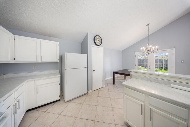 Building Photo - 15242 Peachmeadow Ln