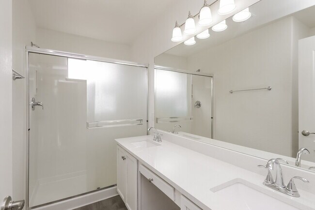 Building Photo - 30365 Maple Chase Dr