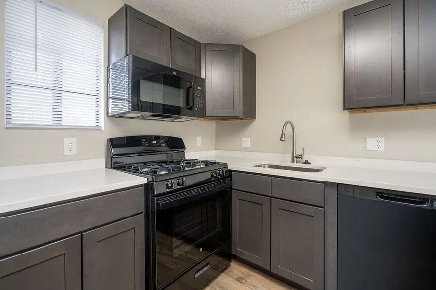 Building Photo - Wellington Hill