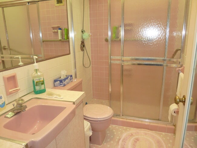 Building Photo - 1001 City Ave