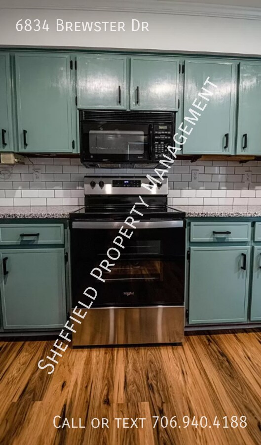 Building Photo - Beautiful home available today!