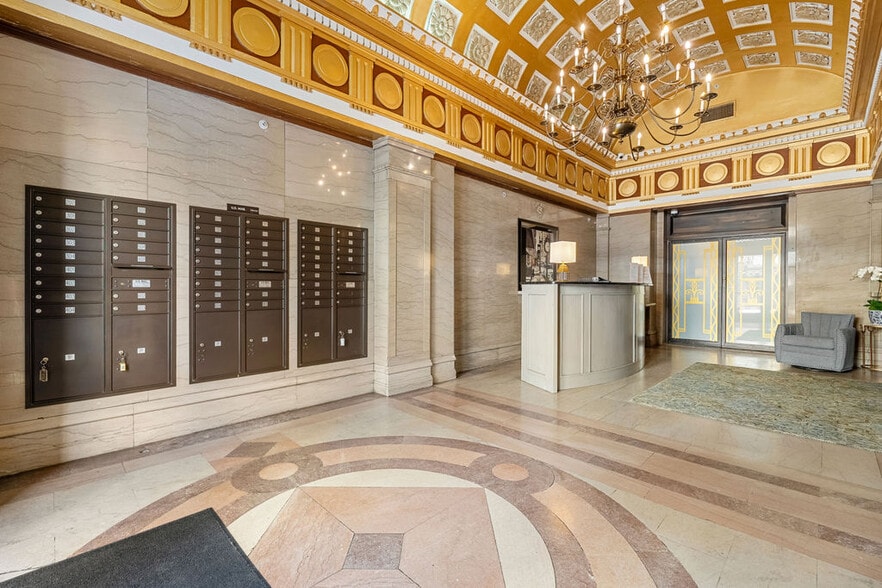 Building Photo - 531 S Gay St