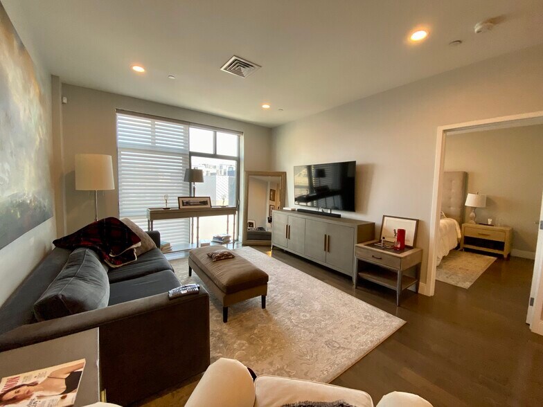 Building Photo - 150 Dorchester Ave