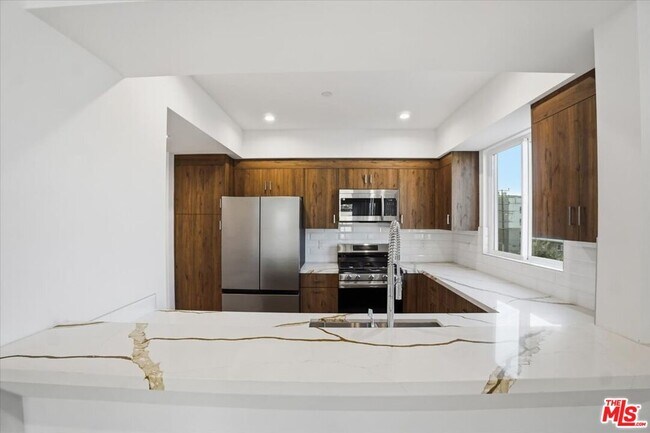 Building Photo - 1820 Prosser Ave