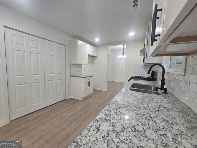 Building Photo - 150 Park Timbers Dr