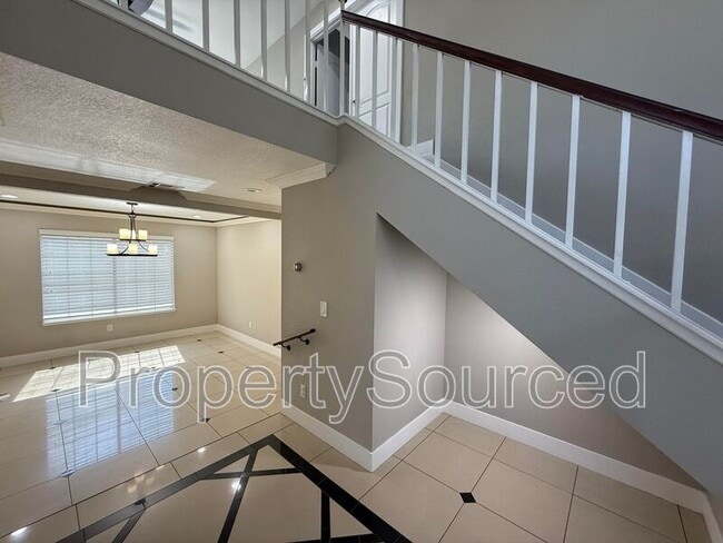 Building Photo - 1553 Daniels St