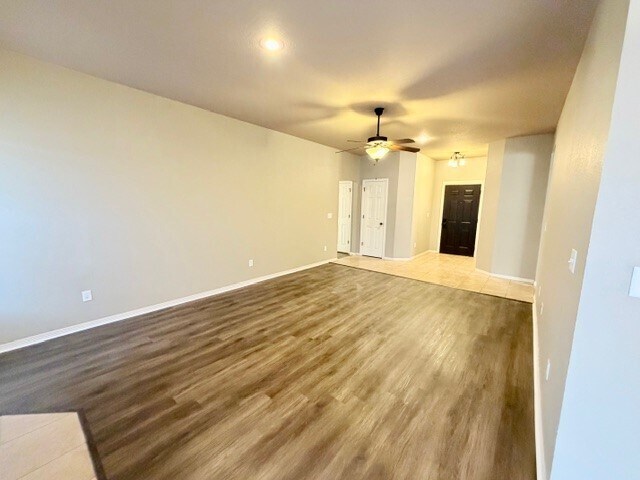 Building Photo - 2827 N Cassius Ln